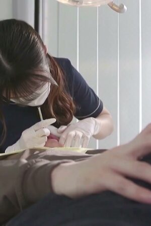 Phòng khám nha khoa cám dỗ: Khi Aoi Ichino quyến rũ chết người (JUQ-924)